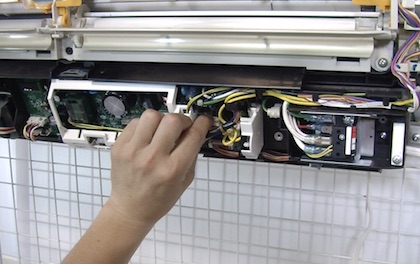 ダイキンのお掃除機能付きエアコンの基板の写真