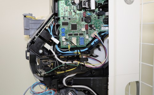 電装部の組み立て