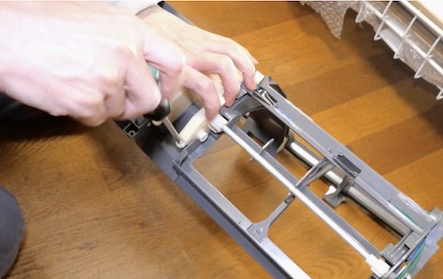 お掃除ユニットの分解