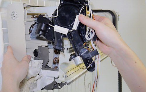 排気ユニットの取り付け