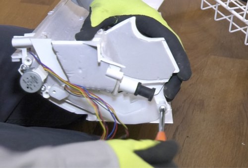 ドレンパンの分解方法1