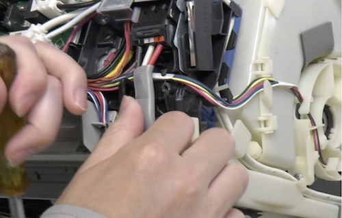 Fケーブルの外し方