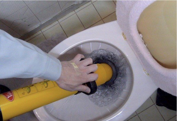 トイレ清掃イメージ